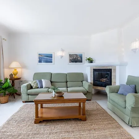 Townhouse Da Amarela Vakantiehuis Budens